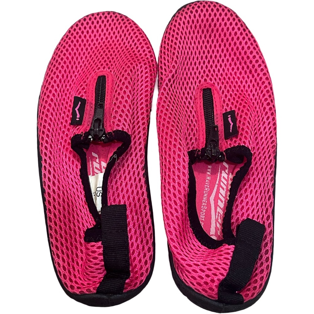 NWOT Wave Runner Women’s Size 5 Pink Water Shoes